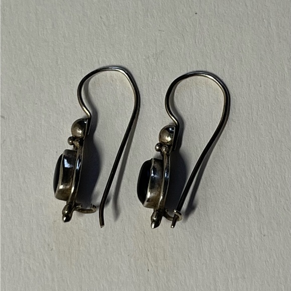 Silver plated drop earrings with onyx stone - Picture 4 of 4